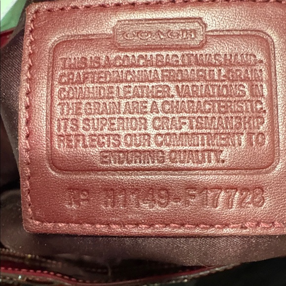 Coach Gallery red patent leather Bag - Picture 3 of 5